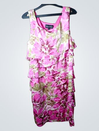 Connected Apparel Damen Größe 12 pinkes florales gestuftes Rüschenkleid