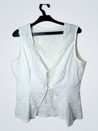 MUSERA Weißes ärmelloses Oberteil mit Bindedetail