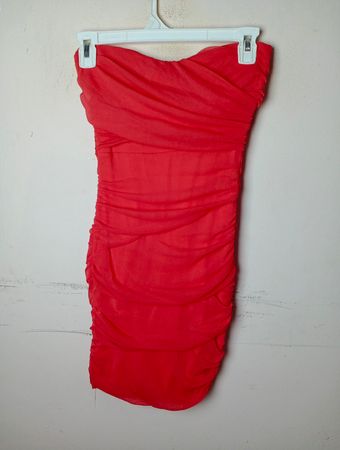 Tally Weijl Trägerloses Rüschen-Minikleid