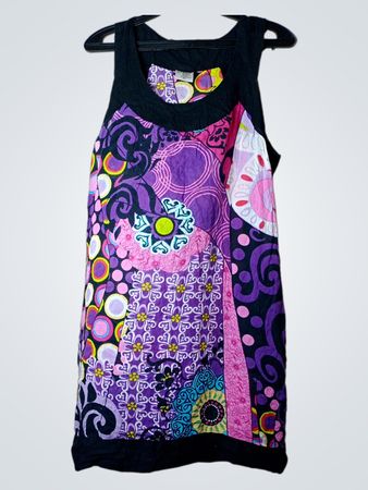 Ärmelloses Kleid mit mehrfarbigem Druck