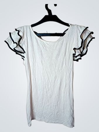 Neues Look Weißes Rüschensleeve-Oberteil