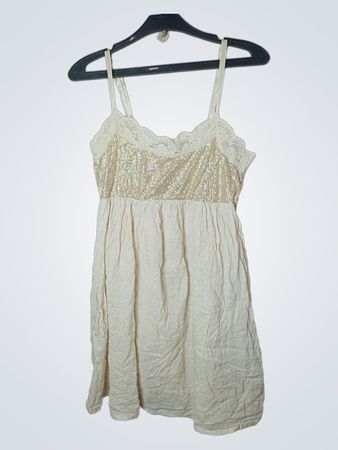 Jet Collection Cream Lace und Pailletten Camisole Kleid