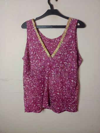 Pink Paisley V-Ausschnitt Tanktop