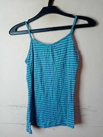 Blau gestreiftes Tanktop