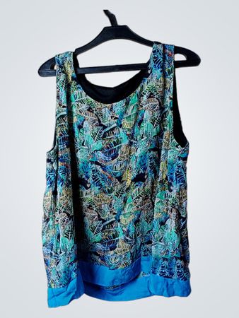 Ärmelloses Top mit blauer Kante