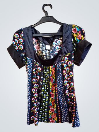 Top mit Blumenmuster von Camafeu