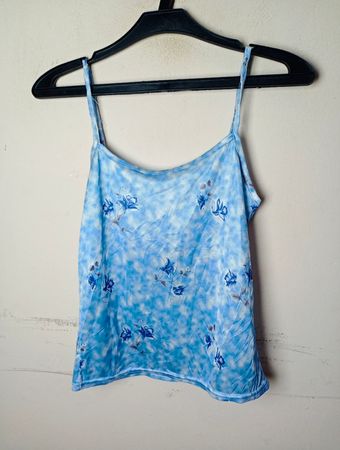 Blaues Blumen-Top