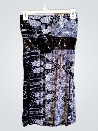 „Okay Damen trägerloses gemustertes Kleid mit Gürtel“