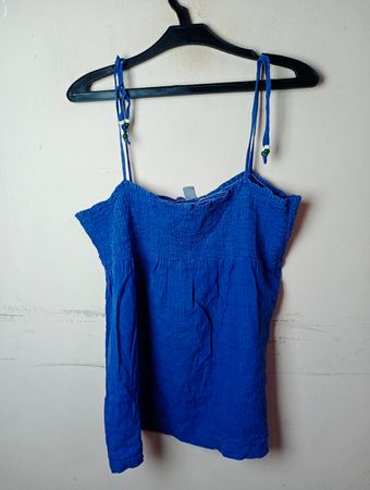 USA mit 28 blauen Rüschenspaghettiträgershirt