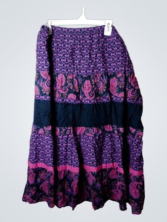 Taillissime Damen Lila Paisley-Druck Gestufter Maxirock