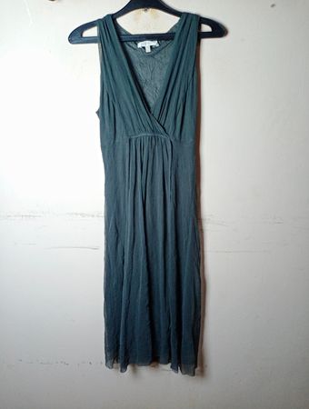 KOKKAT ärmelloses V-Ausschnitt Kleid