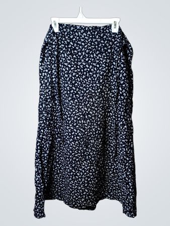 Marineblaues Midikleid mit floralem Muster