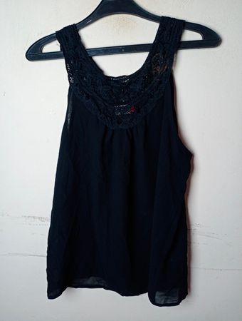ONLY Schwarzes Spitzenbesatz Tanktop