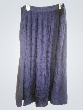Wählen Sie den blauen bestickten Maxi-Rock für Damen
