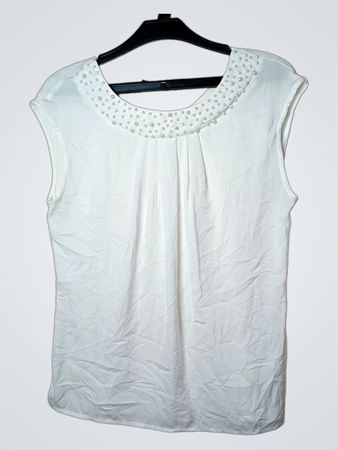 Orsay weiße ärmellose Bluse mit verziertem Ausschnitt