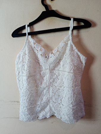 BLIND DATE Weiße Spitzen-Camisole