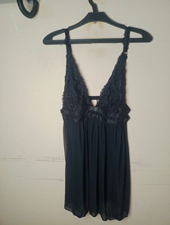 Babydoll mit schwarzer Spitzenborte