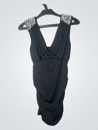Kivenst Highfashion Schwarzes Raffungskleid mit verzierten Schultern