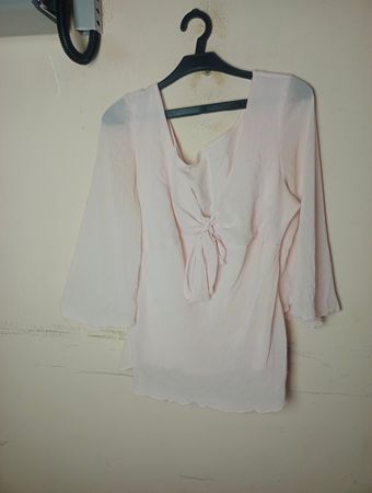 Rosa Bluse mit Knotendetail