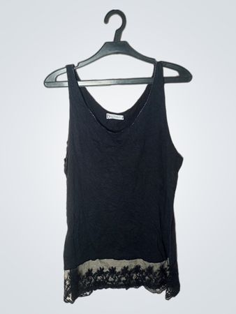Dahlia & Clair Schwarzes Spitzen-Top