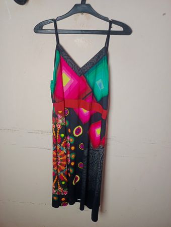 101 IDEES Damenkleid