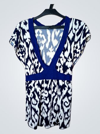 Blau und Weiß Ikat Druck Top