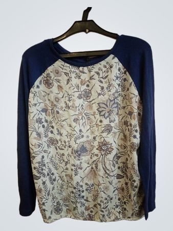 Stradivarius Langärmliges Oberteil mit Blumenmuster