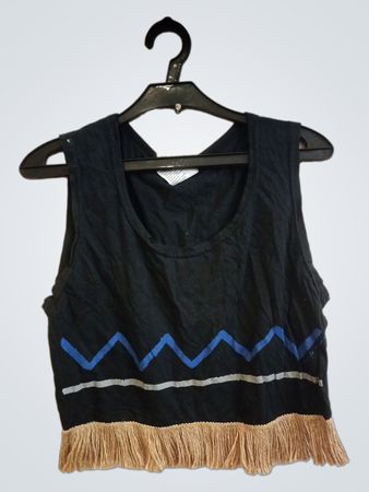 Schwarzes ärmelloses Crop Top mit Zickzackmuster und Fransen