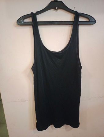 Schwarzes Tanktop