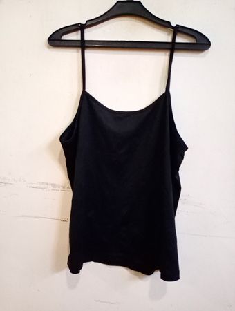 Schwarzes Spaghetti-Träger Top