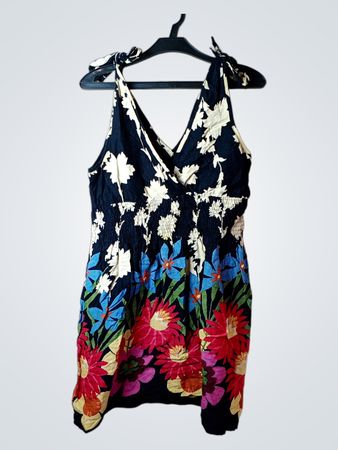 Formel Joven Blumenmuster Kleid