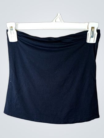 Schwarzes trägerloses Top
