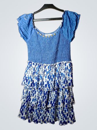 TON TIN PARIS 14 Blau Gestuftes Kleid mit Floralprint