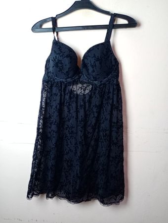 Schwarzes Spitzen-Babydoll