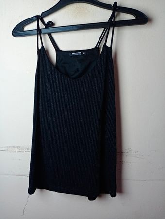 Reserved Schwarzes Cami-Top
