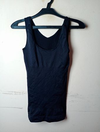 Schwarzes Tanktop