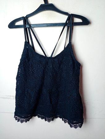 Schwarzes Häkel-Cami-Tanktop