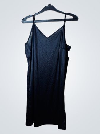 C&A Schwarzes Slip-Kleid