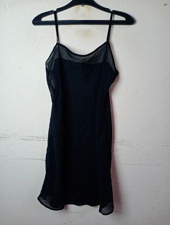 Schwarzes Slipkleid
