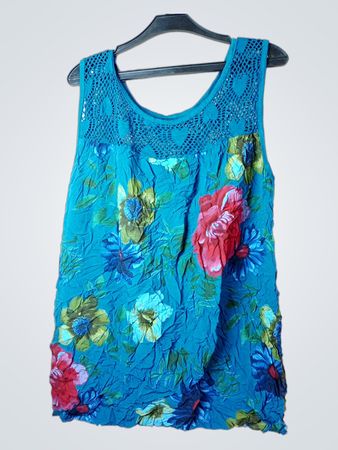 Blauer floral bedruckter ärmelloser Top mit Häkelverzierung