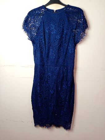 Blau Spitzekleid