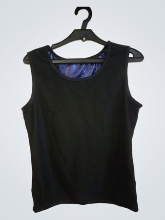 Schwarzes ärmelloses Tanktop