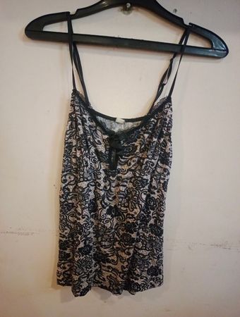 Antig Floral Lace Trim Cami