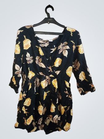 NA-KD Floral Print V-Neck Dress
