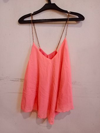 ALLYSON Coral Tanktop mit Kettenriemen