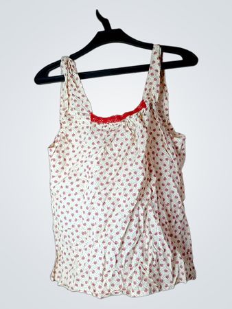Tanktop mit Blumenmuster und rotem Spitzenbesatz