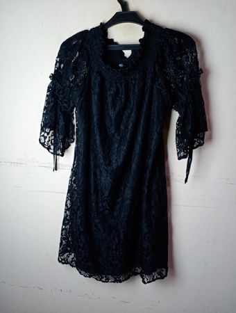 F&F Schwarzes Spitzenkleid