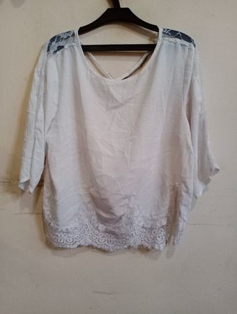 ENZORIA Bluse mit weißer Spitzenkante