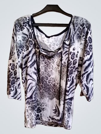 Damentop mit Tierdruck