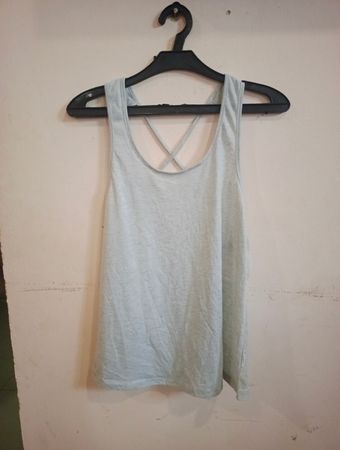 Hellblaues Tanktop
